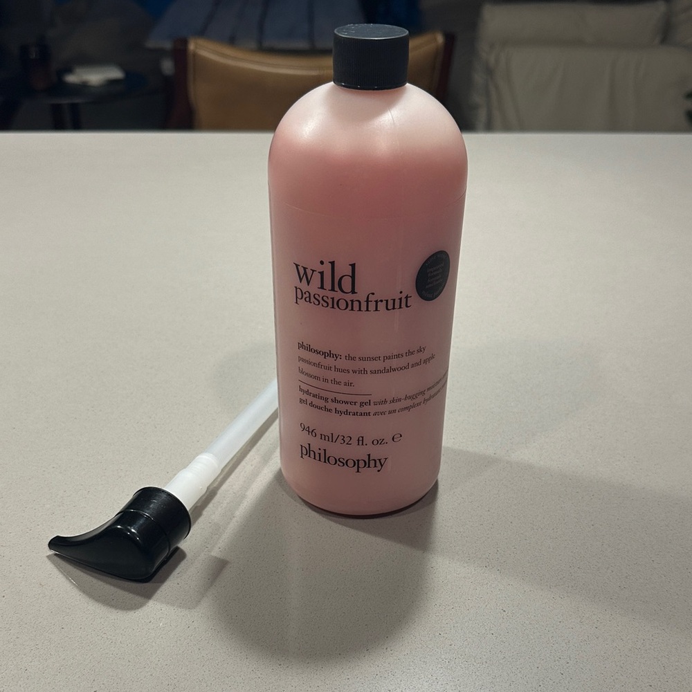 Philosophy Wild Passionfruit Body Wash - Soft Pink